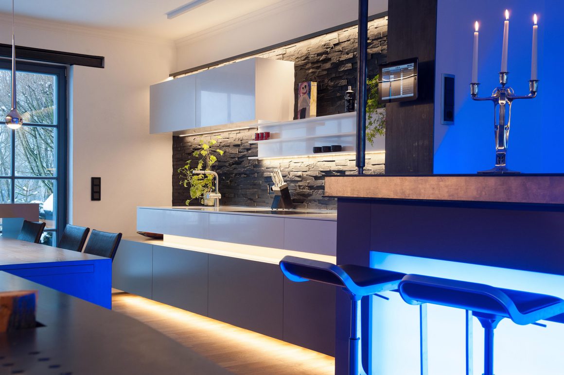 Moderne Wohnräume mit stimmiger LED Beleuchtung gestalten - Dekoration.de