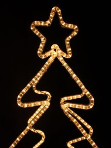 Lichtschlauch in Tannen Form als Weihnachtsbeleuchtung