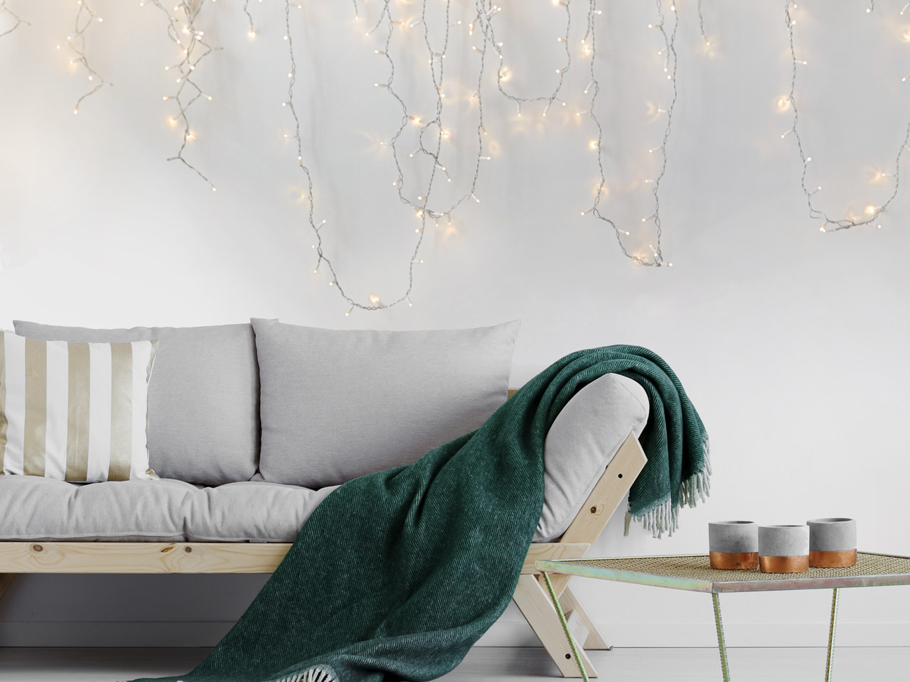 Weihnachtsbeleuchtung mit Vorhang aus Lichterketten